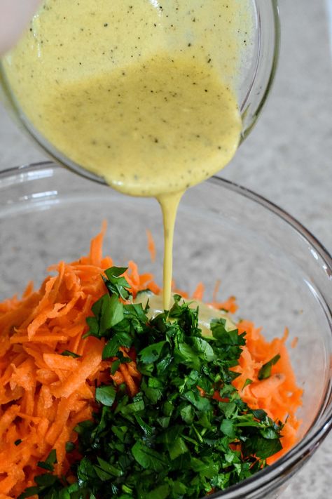 French-style Grated Carrot Salad - Pardon Your French Polish Carrot Salad, Carrots Salad Recipes, Shaved Carrot Salad, Shredded Carrot Salad, Grated Carrot Salad, Carrot Recipes Side Dishes, Carrot Salad Recipes, Carrot Slaw, Simple Vinaigrette