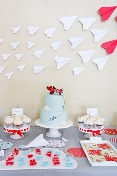 Time Flies Birthday, Theme Bapteme, Planes Birthday Party, Plane Party, Goodbye Party, Planes Birthday, Planes Party, Airplane Baby Shower, Airplane Birthday Party