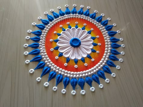 Rangoli Lifestyle Rangoli Designs Easy And Aesthetic, Round Shape Rangoli Designs, Rangoli Design Tutorial, Circle Rangoli Designs Diwali Easy Indian, Easy Mandala Rangoli, East Rangoli Designs, Rangoli Design For Diwali Simple, Easy Colour Rangoli Designs, Rangoli Small Designs Easy