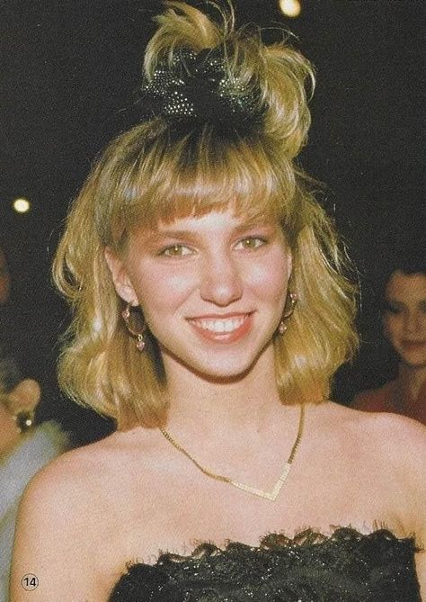 Debbie Gibson 80s Fashion, Debbie Gibson 80s, 80 Music, 1980s Makeup And Hair, 1980s Makeup, I Love You Dear, 80's Music, Debbie Gibson, Pop Dance