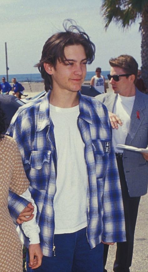 Toby Maguire 90s, Tobey Maguire 90s, Tobey Spiderman, Tobey Mcguire, Spiderman Fashion, Spiderman Tobey Maguire, Tobey Maguire Spiderman, Toby Mcguire, Toby Maguire