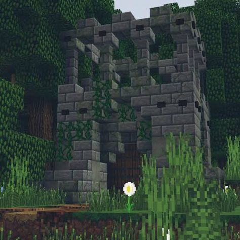 Minecraft Jungle Ruins, Minecraft Dungeon Entrance, Minecraft Ruins Ideas, Minecraft Ruins, Entrance Minecraft, Jungle Castle, Dark Minecraft, Dungeon Entrance, Minecraft Dungeon