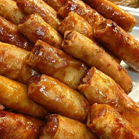 Filipino Food Aethstetic, Aesthetic Filipino Food, Turon Recipe Filipino Desserts, Filipino Snacks Aesthetic, Filipino Food Party, Turon Recipe, Philippines Summer, Philippines Aesthetic, Philippine Food