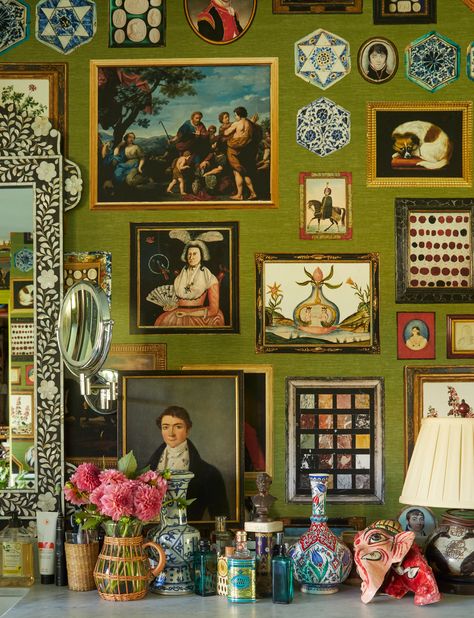 Oversized Wallpaper, Schumacher Wallpaper, Antique Paintings, Large Scale Wallpaper, Green Rooms, Antique Paint, Grand Tour, Wallpaper Design, Green Wallpaper