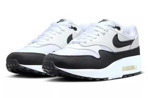 Air Max 1 Black, Nike Waffle Racer, Leader Of The Pack, Classic Icon, Nike Snkrs, On Clouds, Sneaker Release, Walking On Clouds, Nike Air Max For Women