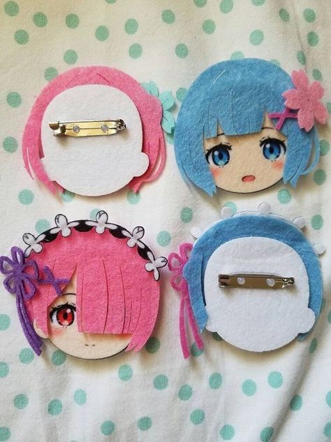 Bros Flanel, Emo Roblox, Pola Macrame, Ita Bags, Kawaii Diy, Kraf Diy, Anime Crafts, Felt Patterns, Felt Brooch