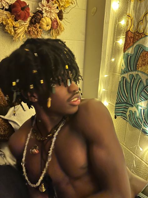 Black Dreads, Cute Dreads, Light Skin Men, Dreadlock Hairstyles For Men, Dark Skin Boys, Dark Skin Men, Black Men Hairstyles, Dread Hairstyles, Dreadlock Hairstyles