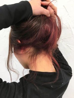 Purple Underneath Hair, Under Hair Dye, Underdye Hair, Pink Hair Streaks, Hidden Hair Color, Underlights Hair, Hair Color Underneath, Peekaboo Hair, Red Hair Inspo