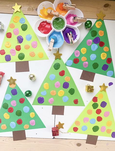 Cute Christmas Crafts For Preschoolers, Christmas Craft Activities For Preschool, Easy Kids Christmas Decorations, Happy Holidays Crafts For Kids, Christmas Craft Two Year Old, Christmas Art Preschoolers, Pom Pom Christmas Craft, Christmas Tree Prek Craft, Christmas Tree For Preschool