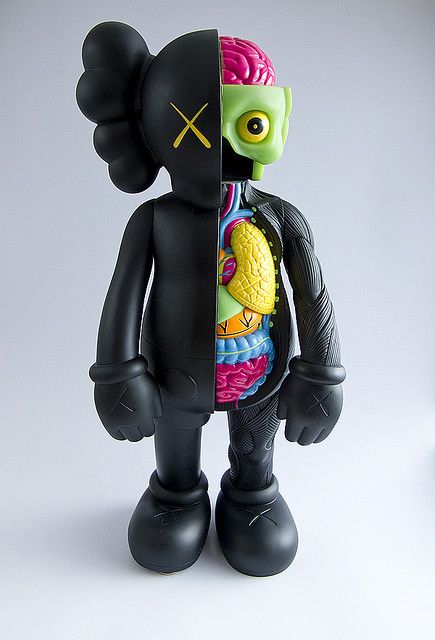 Kaws Dissected Companion Black Kaws Dissected, Kaws Figurine, Kaws Toys, Kaws Wallpaper, Art Toys Design, Vinyl Art Toys, Hypebeast Wallpaper, Toy Sculpture, Vinyl Toys