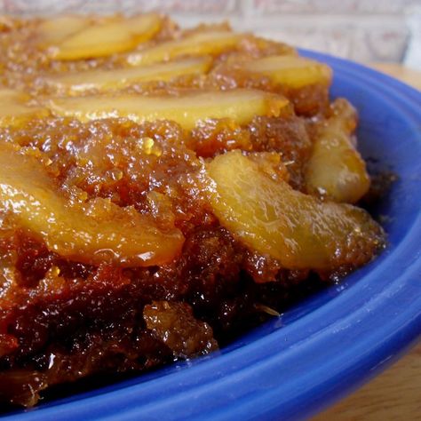 Pear Recipes Easy, Pear Cake Recipes, Pear Upside Down Cake, Caramelized Pear, Pear Dessert Recipes, Pear Dessert, Canned Pears, Pear Cake, Pear Recipes