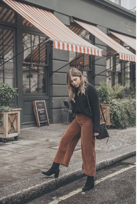 Fashion Hippie, Neue Outfits, Brown Pants, Casual Work Outfits, Outfit Inspo Fall, Business Casual Outfits, Work Attire, Mode Inspiration, Winter Fashion Outfits