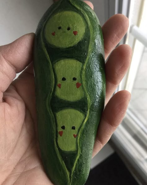 Vegetable Rock Painting, Pickle Rocks Painting, Pickle Rock Painting Ideas, Lemon Rock Painting, Vegetable Painted Rocks, Vegetable Rocks Painted Stones, Avocado Painted Rock, Pickle Painted Rock, Rock Painting Food