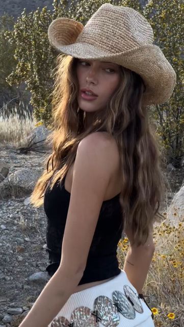 JOURDAN SLOANE on Instagram: "🐚🌵🫶🏼🤠✨🤍🌾" Tequila Outfit, Hockey Wag, Western Road Trip, Jourdan Sloane, Cowgirl Core, Miley Stewart Summer, Desert Inspo, 20s Outfit, Cowgirl Era