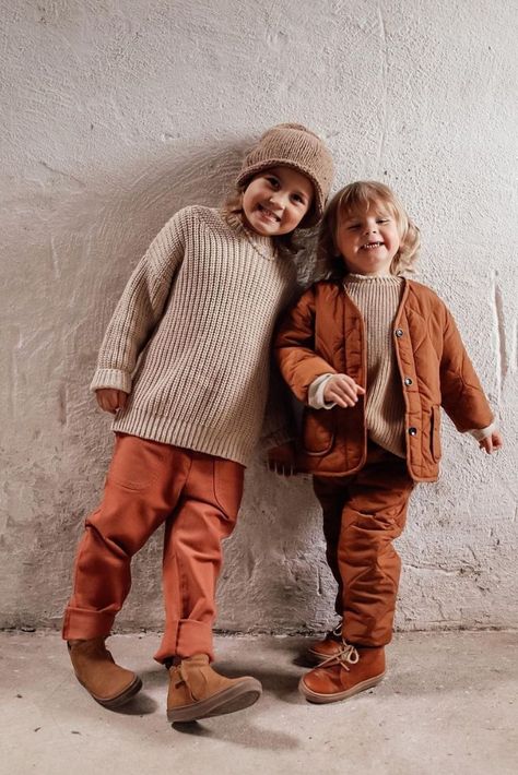 Vintage Kidswear, Kids Winter Outfits Boys, Boho Fall Outfits, Boys Fall Outfits, Autumn Weather, Mountain Outfit, Kids Winter Fashion, Shoes For Kids, Kids Clothes Boys