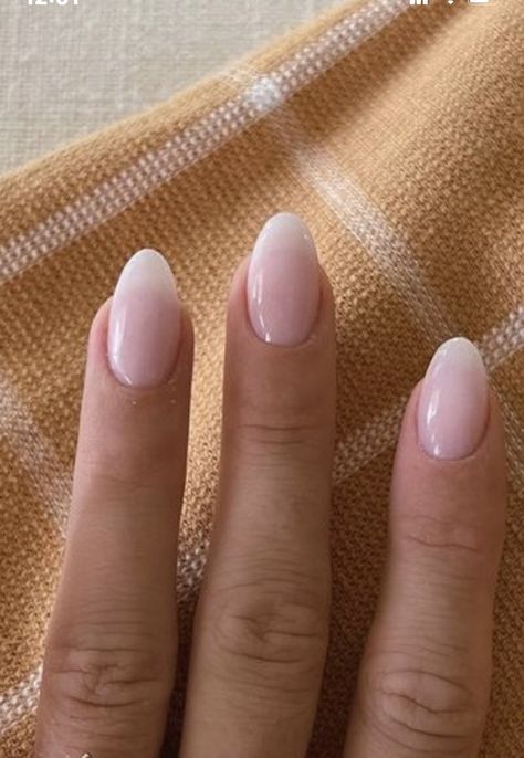 Short Round Nails, Smink Inspiration, Her Nails, Casual Nails, Cute Gel Nails, Round Nails, Neutral Nails, Girls Nails, Manicure Y Pedicure