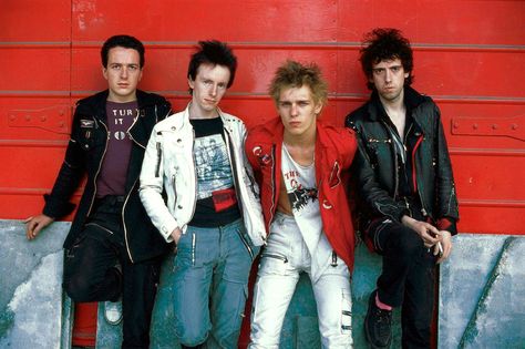 The Clash The Clash Band, Topper Headon, The Future Is Unwritten, Garage Punk, The Distillers, Mick Jones, Uke Songs, 70s Punk, British Punk