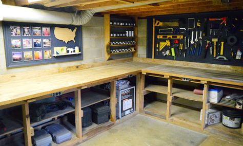 America The Pegboard-iful | Young House Love - post about garage art, but jealous of garage organization and cleanliness! Workbench Organization, Basement Organization, Basement Workshop, Young House, Basement Storage, Young House Love, Workbench Plans, Garage Work Bench, Paint Storage