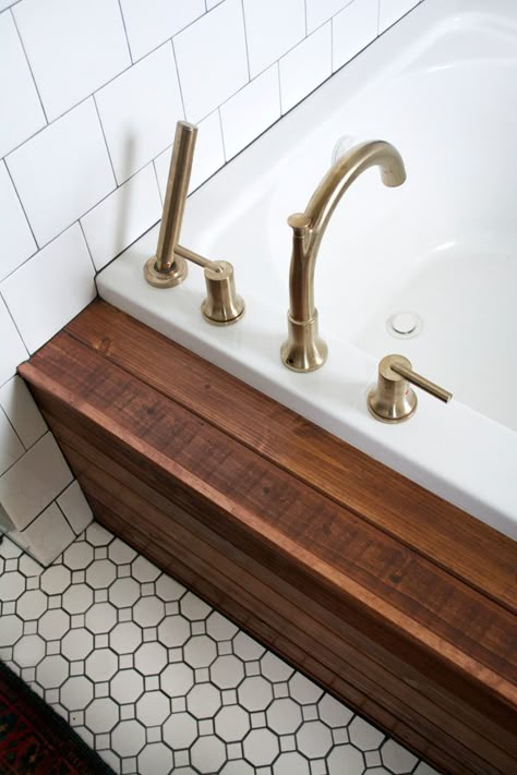 Wood Tub Surround, Tub Surround Ideas, Master En Suite, Bathtub Makeover, Wood Tub, Modern Vintage Bathroom, Wood Bathtub, Wooden Bathtub, Bathtub Surround