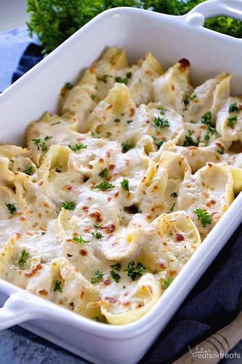 Chicken Alfredo Stuffed Shells + Field Trip to Riverview Dairy Pasta Shells Stuffed, Chicken Alfredo Stuffed Shells, Alfredo Stuffed Shells, Shells Stuffed, Creamy Alfredo Sauce, Jumbo Pasta Shells, Shells Recipe, Pasta Shells, Stuffed Shells Recipe