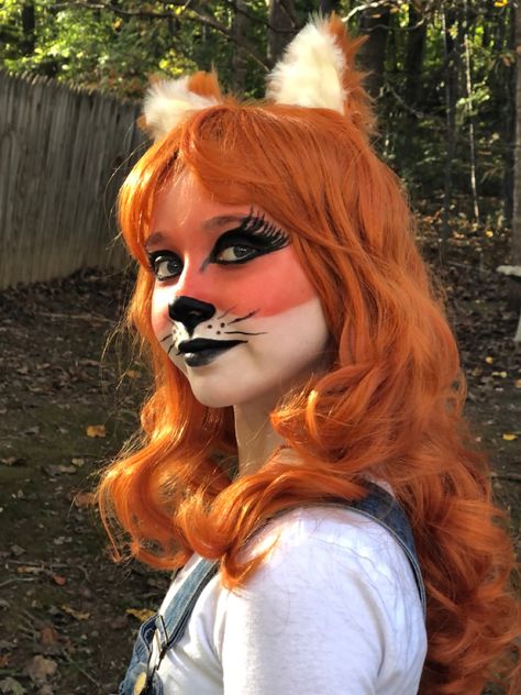 Cozy Apothecary, Fox Makeup Halloween, Fox Makeup, Female Fox, Fox Costume, Cute Clown, Princess Diaries, Pet Dress, Fantasy Costumes