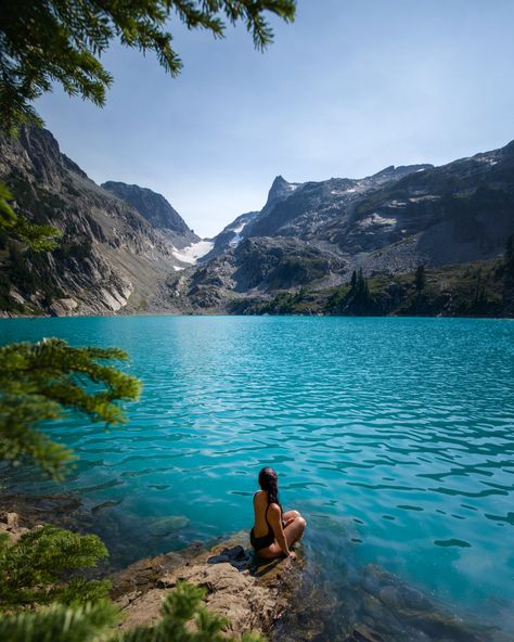 Hiking girl black londre one piece swimwear sitting on rock at Jade Lake after jumping in alpine lake to enjoy a swim with mountain views in Washington Solstice Traditions, Winter Solstice Traditions, Lake Photography, Backpacking Trip, Alpine Lake, Jump In, Granola Girl, Backpacking Travel, Winter Solstice