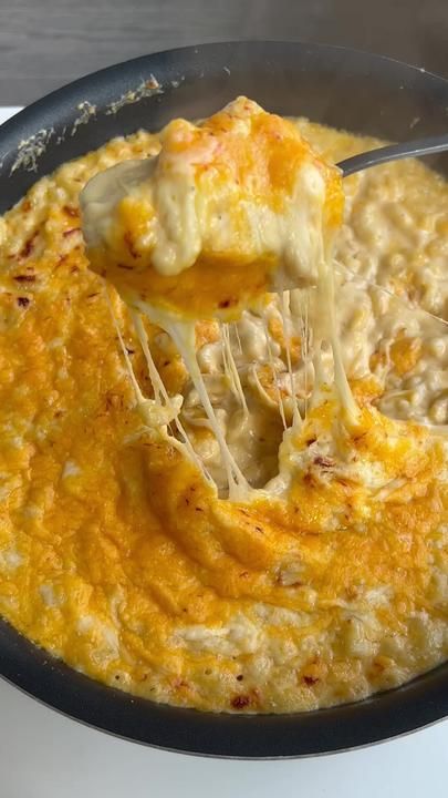 Cheesy Garlic Pasta, Healthy Food Smoothies, Food Smoothies, Garlic Confit, Food Recepie, Baked Chicken Recipes, Chicken Crockpot Recipes, Pinch Of Salt, High Protein Recipes