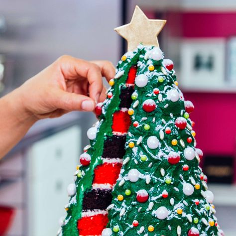 Yo's Christmas Tree Cake! | HOW TO CAKE IT How To Cake, Edible Centerpieces, Ultimate Chocolate Cake, Syrup Cake, Chocolate And Vanilla Cake, Christmas Cake Designs, Tree Cake, Christmas Tree Cake, Tree Cakes