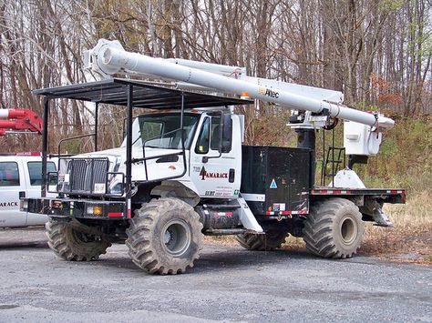 An off road tree service truck Welding Trucks, Service Truck, Bucket Truck, Work Trucks, Utility Truck, Company Goals, Tonka Truck, Truck Repair, Built Truck