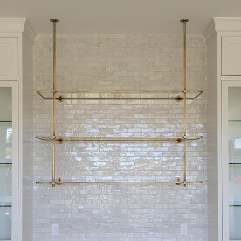 Light and Floaty brass bar shelving. For @katiehodgesdesign | Instagram Home Bar Shelving Ideas, Brass Bar Shelves, Glass Bar Shelves, Bar Shelving, Brass Shelving, Brass Shelves, Bar Shelves, Instagram Light, Built In Bar