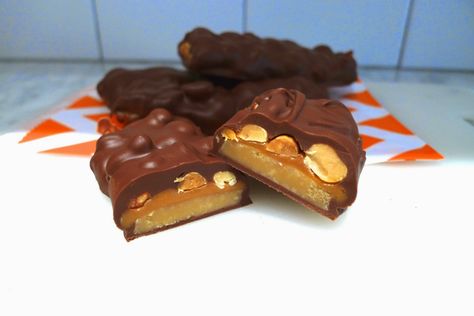 Baby Ruth Bars, Homemade Candy Bars, Candy Bar Recipe, Hard Candy Recipes, Baby Ruth, Candy Recipes Homemade, After College, Pecan Recipes, Homemade Candies