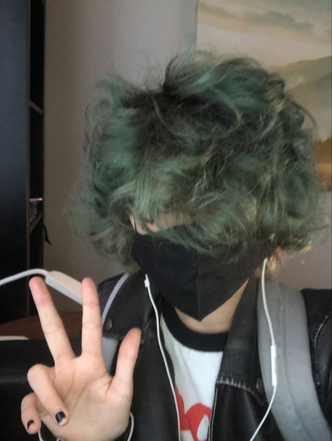 Short Green Hair, Androgynous Hair, Alternative Hair, Haircut And Color, Fluffy Hair, Dye My Hair, Hair Dye Colors, Hair Reference, Cut My Hair