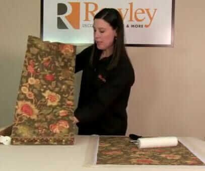 You can make your own custom fabric-covered roller shades to match the decor of any room! Pam also does research that cuts the cost of the kit price by 30%! 1940s Window Treatments, Levelor Shades, Roller Shades Diy, Roller Blinds Living Room, Roman Blinds Diy, Blinds Diy, Diy Window Shades, Fabric Roller Shades, Window Roller Shades