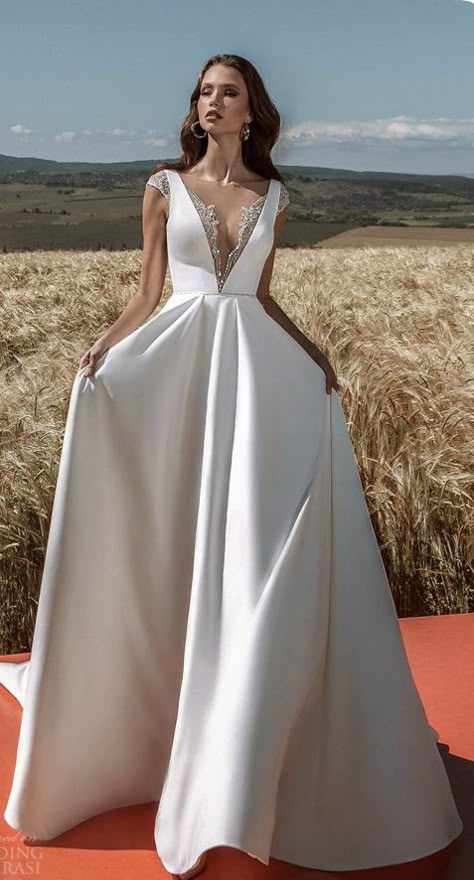 Dresses With Sleeves Elegant, Design Gown, Wedding Dresses 2022, Bella Bridal, Wedding Dresses Elegant, Minimalistic Wedding, Celebrity Wedding Dresses, Gown Fashion, Party Wear Gown