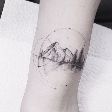 • S T A C K S • on Instagram: “Landscape by @66onions #minimalism #singleneedle #minimaltattoo #tinytattoo #mountaintattoo #blackwork #blackworktattoo #blackworkers…” Moutain Tattoos, Above Elbow Tattoo, Lotusblume Tattoo, Mountain Range Tattoo, Sky Tattoos, Hiking Tattoo, Landscape Tattoo, Instagram Landscape, Elbow Tattoos