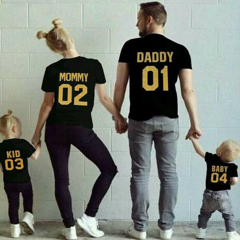 Child Discipline, Discipline Kids, Family Matching Outfits, Family Parenting, Cute Family, Father Daughter, Matching Family Outfits, Family Outfits, Kids Shorts