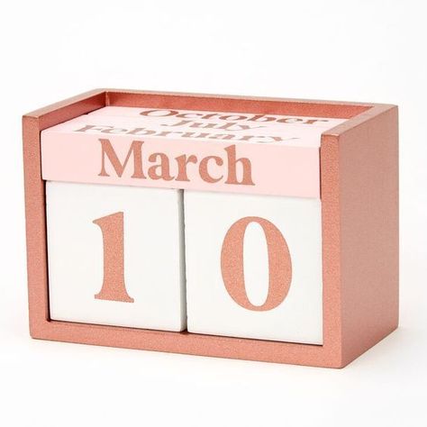 Cute Room Accessories, Block Calendar, Room Wishlist, Nutrition Club, Locker Decorations, Pink Icing, Pink Room Decor, Accessories Aesthetic, Preppy Room Decor