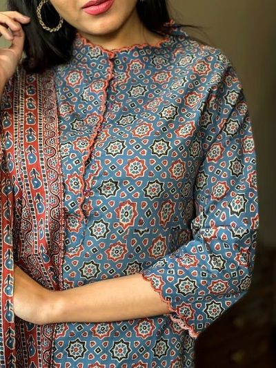 Latest 30 Akrakh Print Kurti Designs (2022) Ajrakh Print Kurti, Block Print Kurti Designs, Latest Kurti Designs Pattern, Printed Kurti Designs, Indian Kurti Designs, Kurti Sets, New Kurti Designs, Cotton Salwar Kameez, Kurti Pant