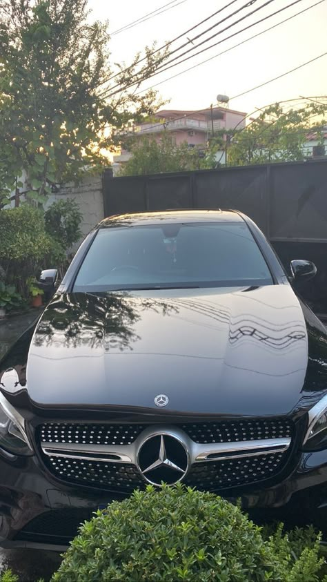 Black Benz Car, Driving Benz, Fake Rich Snaps, New Car Snap, Mercedes Fake Story, Snapchat Fake Pictures, Mercedes Snap, Car Pictures Instagram, Cars Snap