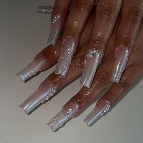 Water Inspired Nail Art, Unique Almond Acrylic Nails, Pearl Pink Nails Acrylic, Coffin Pearl Nails, Pearlescent Nails Acrylic, Acrylic Nails With Pearls, Pearl Nails Acrylic, Mother Of Pearl Nails, Pearl Nails Design