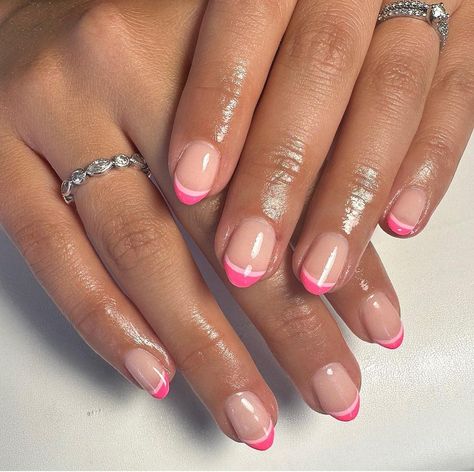 Pink manicure French Manicure Short Nails, Nails Pink French, Really Short Nails, French Tip Gel Nails, Pink French Manicure, Pink Tip Nails, Gel Nails French, Gel French Manicure, Pink Manicure