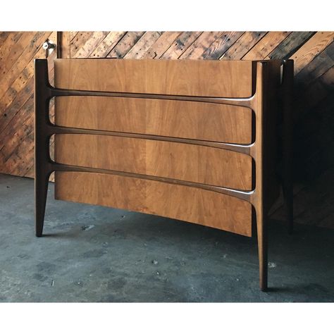 Mid Century Sculpted Dresser by William Hinn - Image 2 of 11 Painted Wood Chest, Condo Furniture, Wood Furniture Design, Furniture Design Chair, Dresser Chest, Chests Of Drawers, Wooden Projects, Furniture Details, Furniture Inspiration