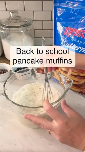 School Muffins, Krusteaz Recipes, Brunch Appetizers, Back To School Breakfast, Pancake Toppings, Good Breakfast, Pancake Muffins, Healthy Cook Books, School Breakfast