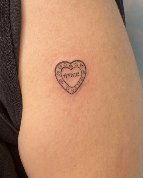 Frilly Heart Tattoo, Name In Heart Tattoo, Heart With Name Tattoo, Heart Name Tattoo, Pixie Tattoo, Heart Tattoos With Names, Cute Tats, Tattoo Concepts, Tattoos Inspo