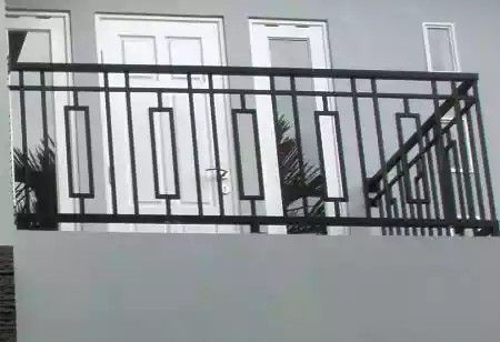 Modern Balcony Grill Design 2022 | Balcony Stainless Steel Railing | Balcony Handrail Railing Design Balcony Railing Design Modern, Iron Railings Outdoor, Railing Balcony, Steel Railing Design, Staircase Railing Design, Grill Gate Design, Modern Balcony, Balcony Grill, Balcony Railing Design