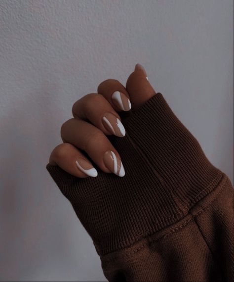 Aesthetic cute inspo style ideas Cute Acrylic Nails Almond, Edgy Nail Ideas, Nails Minimal, Unghie Sfumate, Kutek Disney, Edgy Nails, Minimal Nails, Her Nails, Simple Acrylic Nails