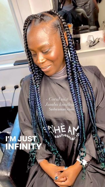 KNOTLESS BRAIDS LONDON | BRAIDING HAIR BUNDLES on Instagram: "CORAL 30” MIX ALERT !!! All colour mix’s are available to purchase from sasheamari.com OUR FIRST EVER CHRISTMAS SALE IS ON THE WAY. YOU DO NOT WANT TO MISS OUT 🖤 Style : Jumbo knotless ADD-ON’s : colour mix | curly ends | hip length . . #knotlessbraids #knotlessbraidslondon #knotless #boxbraids #knotlessboxbraids #blondebraids #colourbraids #longbraids #bobbraids #passiontwists #fauxlocs #goddessbraids #professionalbraider #lo Jumbo Box Braids Color Ideas, Color Jumbo Knotless Braids, Large Knotted Box Braids, Jumbo Box Braids Kids, Blue Jumbo Box Braids, Jumbo Knotless, Black Kids Braids Hairstyles, All Colour, Kids Braids