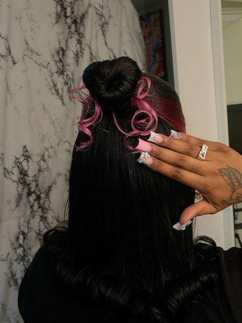 Pink And Black Hair, Sleek Ponytail Hairstyles, Black Ponytail Hairstyles, Quick Natural Hair Styles, Cute Curly Hairstyles, Quick Weave Hairstyles, Protective Hairstyles Braids, Curly Hair Styles Easy, Pretty Braided Hairstyles