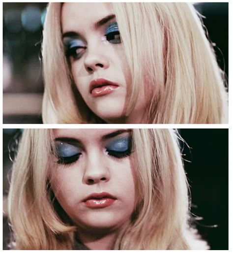 Blue Eyeshadow Coquette, Buffalo 66 Halloween Costume, Blue Vintage Makeup, Vintage Blue Eyeshadow, Layla Buffalo 66 Makeup, Buffalo 66 Costume, Buffalo 66 Makeup, Christina Ricci Buffalo 66, Light Blue Eye Shadow