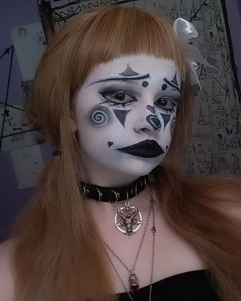 Clown makeup 🎀😋 #clown #clownmakeup #insaneclownposse #makeup #makeupartist #makeupideas #makeuptutorial #makeuplook #fyp #foryou #foryoupage #trending #viral #picoftheday #alt #altgirl #alternativegirl #gothgirl #gothic #alternative #black #alternativestyle #aesthetic Dark Clown Makeup, Gothic Clown Makeup, Goth Clown, Creepy Clown Makeup, Black And White Clown, Spooky Makeup, Makeup Clown, Insane Clown Posse, Halloween Clown